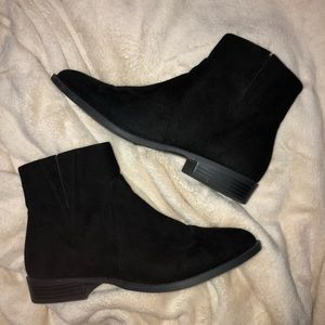 Black Chelsea Boots